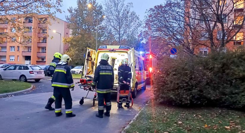 Időben jött a segítség: Az erkélyen jutottak be a szombathelyi tűzoltók egy tízemeletes lakásába - fotók