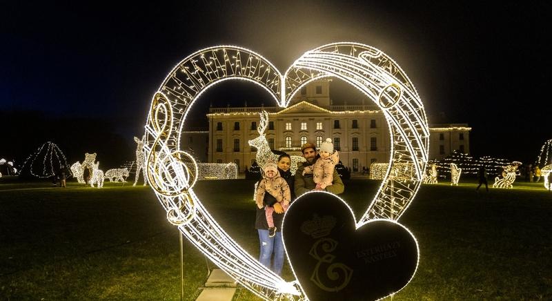 Megnyílik Fertőd téli fénybirodalma az Esterházy-kastélyban