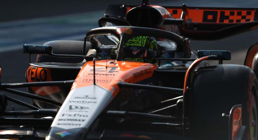 Norris a pole-ban a Ferrarik előtt, Piastri csak a 7. helyről rajtolhat!