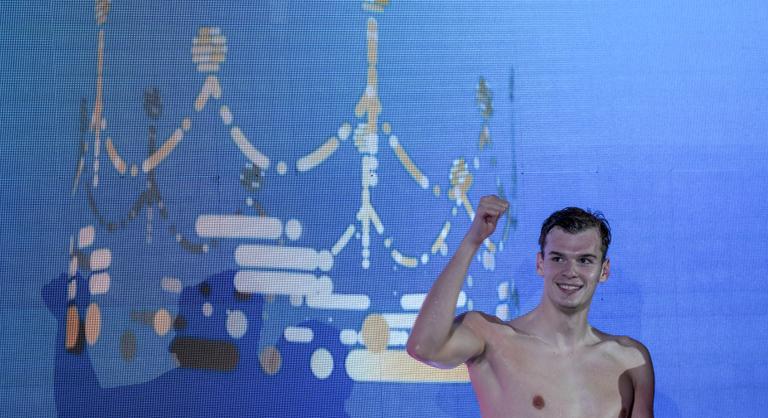 Kós Hubert újabb világcsúcsot úszott, magyar férfi ilyen teljesítményt még nem nyújtott