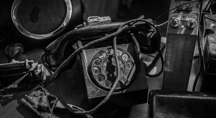 Hihetetlen, de már 164 éve tudunk telefonálni