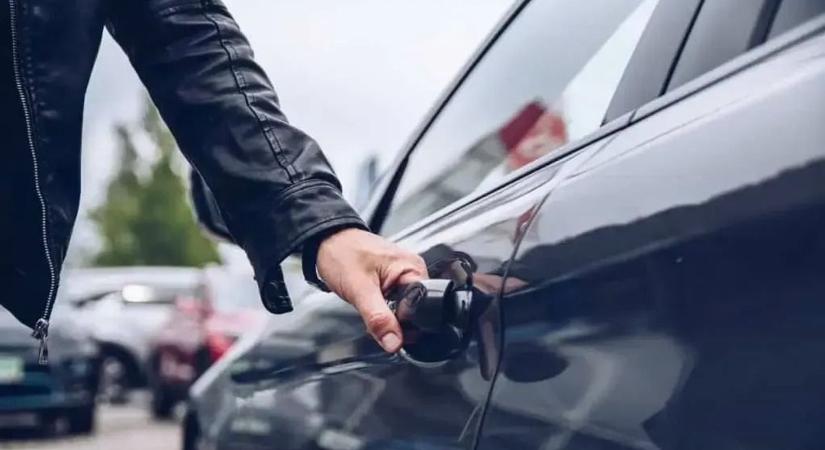 Ezeket az autókat kedvelik leginkább a tolvajok – ha önnek is ilyen van, legyen óvatos!