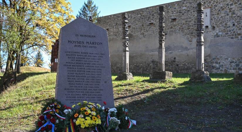 A kommunista diktatúra ellen önégetéssel tiltakozóknak állítottak emlékművet Erdélyben