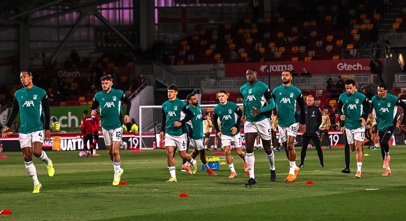 Ismét leszerepelt a Liverpool, de az egyik bűnbaknak kikiáltott játékos a szurkolóknak üzenget
