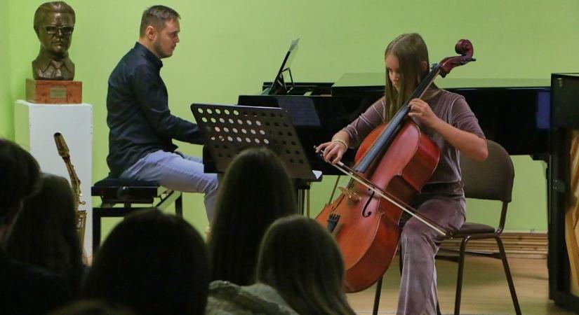 Tanulók előadása – növendékhangverseny Mezőkövesden