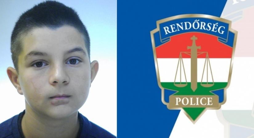Rablás és lopás miatt körözi a rendőrség ezt a pápai tinit