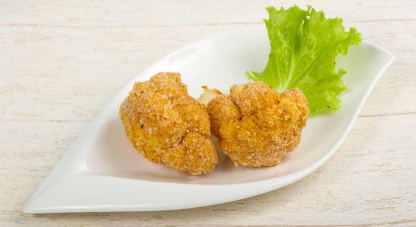 Ropogós rántott karfiol tojásmentes panírban: így nem jön le róla a bunda