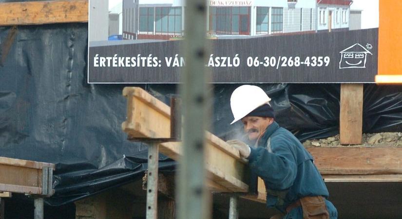 Új korszak jöhet a magyar lakáspiacon – a fix 3%-os lakáshitel, gyorsított engedélyezés és jön a társasházi építményi jog is