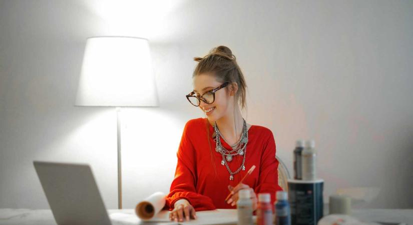 Kevesebb stressz, több alvás, egészségesebb életmód – Kutatás bizonyítja a távmunka előnyeit (SZAVAZZ!)