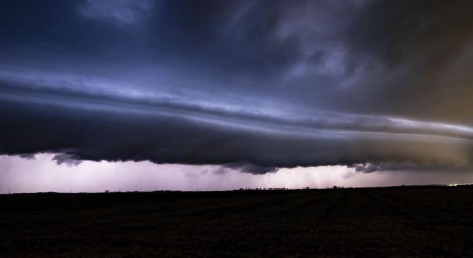 Gyors, kiadós locsolással távoztak a zivatarok
