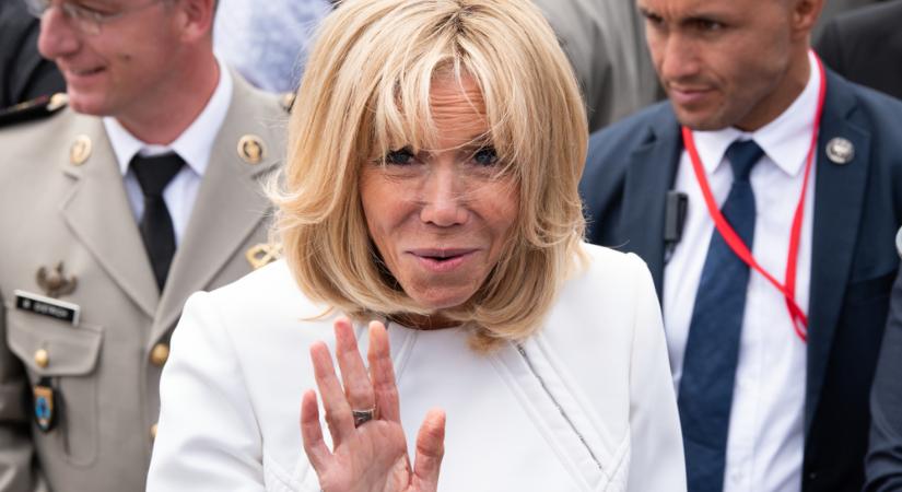 Kellemetlen: Brigitte Macron férfiként szerepel az adónyilvántartásban is