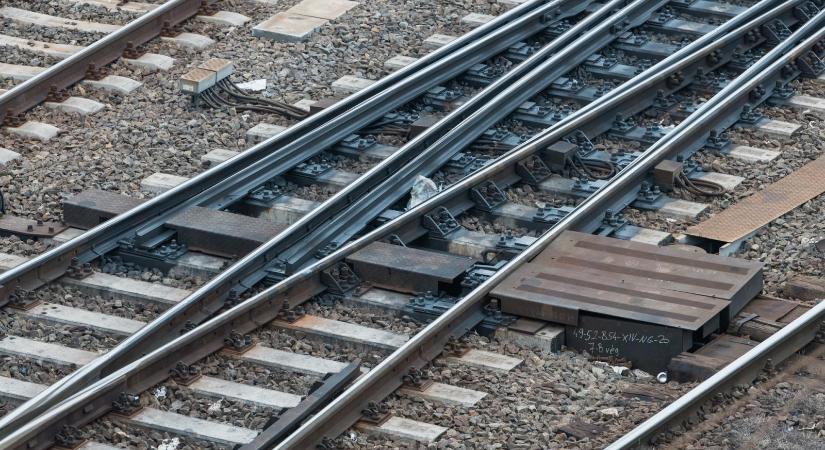 Elszabadult egy vonat Mátészalkánál, megrongált három váltót is