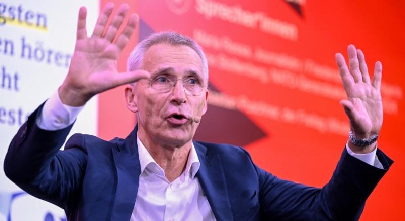 A NATO volt főtitkára azt állítja új könyvében, hogy a szövetség cserben hagyta Ukrajnát, Washington pedig „defetista”