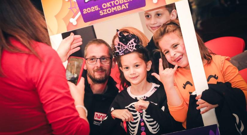 Boszorkányok, szellemek és töklámpások lepték el Hejőkeresztúrt – hatalmas siker volt a halloween-parti (fotók, videók)