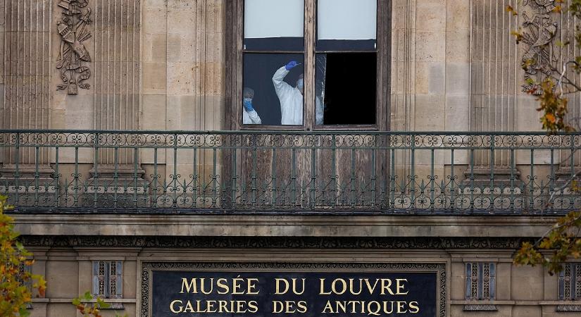 Francia koronaékszerek: napok óta figyelték a lekapcsolt gyanúsítottakat