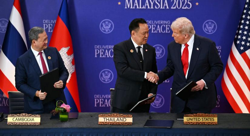 Trump újabb sikere: kiterjesztett tűzszüneti megállapodást kötött Thaiföld és Kambodzsa