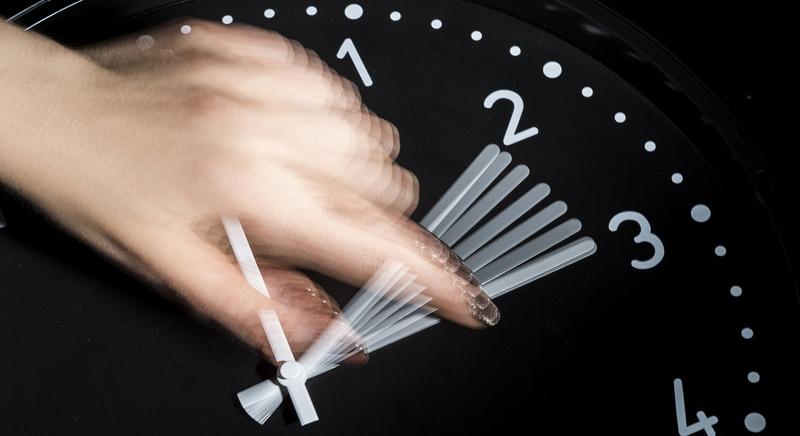 Vasárnap kezdődik a téli időszámítás