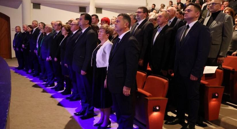 Szorgosan ápolja a testvérvárosi kapcsolatokat - Kitüntették a zalai polgármestert