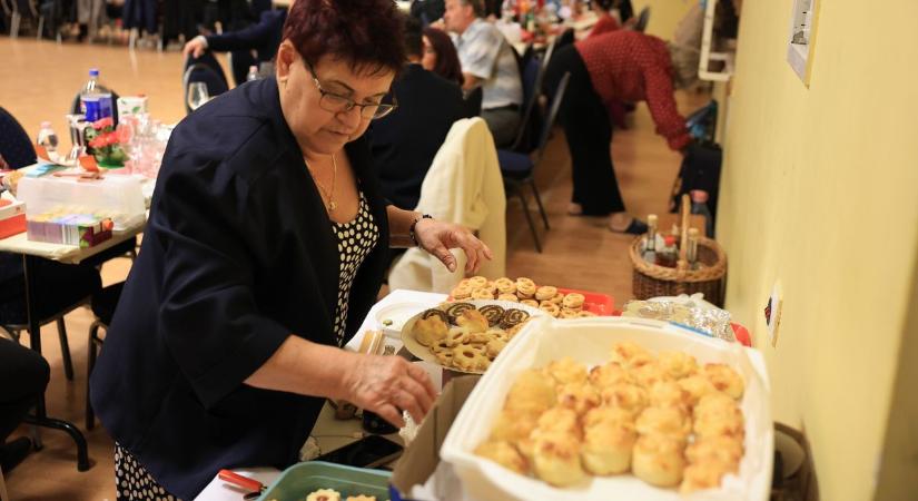 Batyus bál ünnepi hangulatban – harmincöt éves a Szekszárdi Nagycsaládosok Egyesülete (képgalériával)