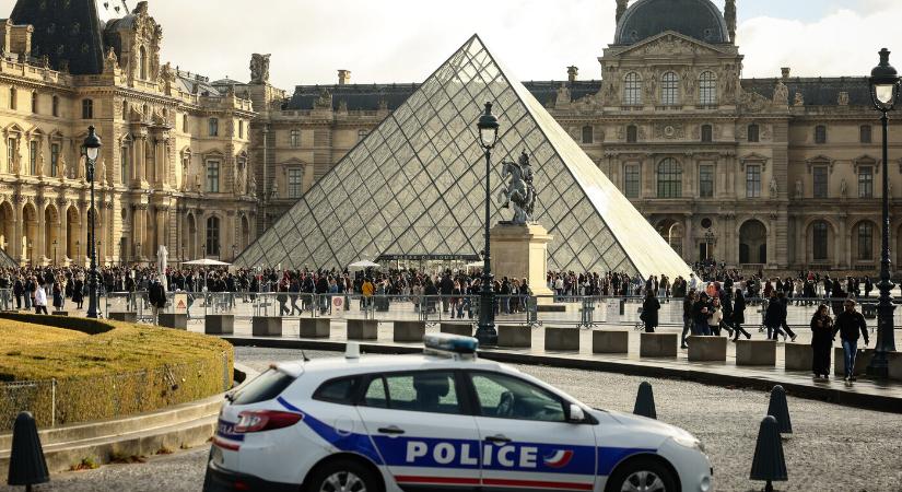 Meglennének a tettesek? Két férfit vettek őrizetbe a Louvre-rablás kapcsán