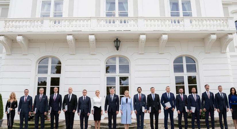 Fico-kormány: elhagytuk a félidőt