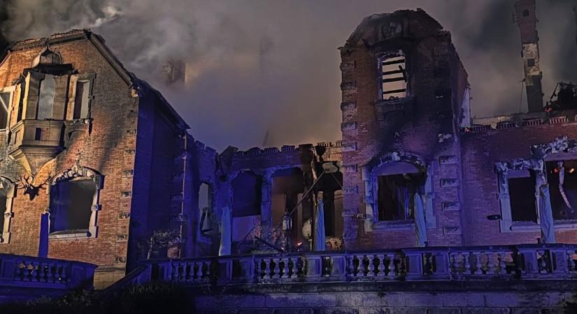 Rommá égett a gyönyörű vadászkastély