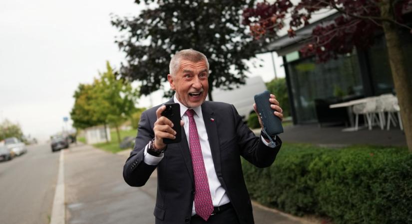 Megszületett a cseh hárompárti koalíció – nem lesz referendum az a Czexitről, sem a NATO elhagyásáról
