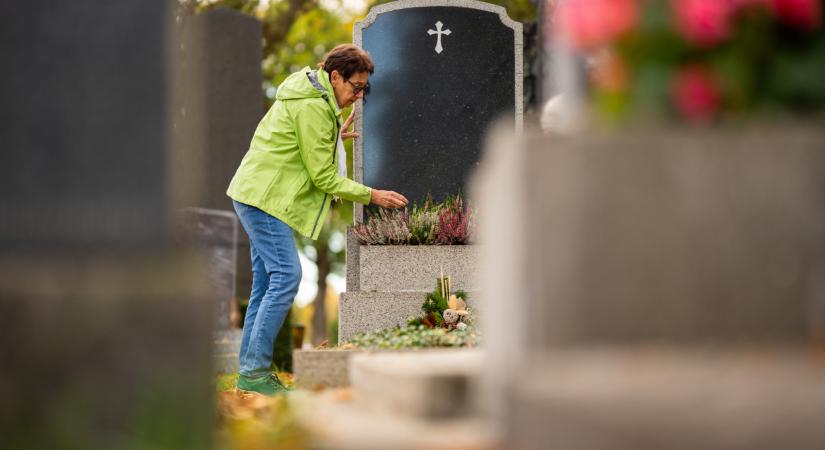 Megvan, hogy milyen idő lesz mindenszentek napján: erre kell készülni a temetőkbe járva