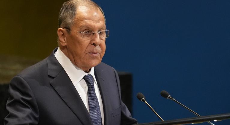 Szergej Lavrov elárulta, mit lát a budapesti Trump–Putyin-csúcs lemondásának hátterében