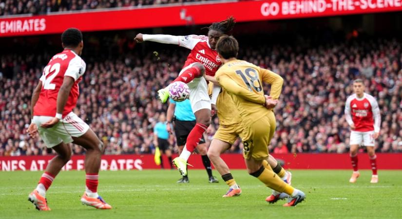 Minden úgy alakult, ahogy az Arsenal vágyott rá, a Liverpool után kikapott a Manchester City is