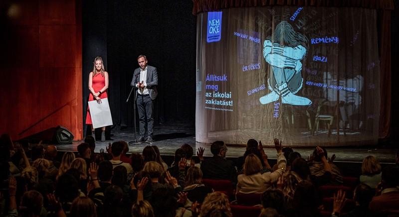 A közösség erejével az iskolai zaklatás ellen