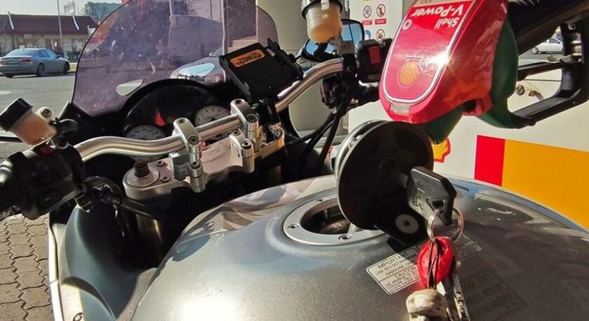 Ismét nőtt az üzemanyag-fogyasztás Magyarországon - Mintha ingyen adnák...