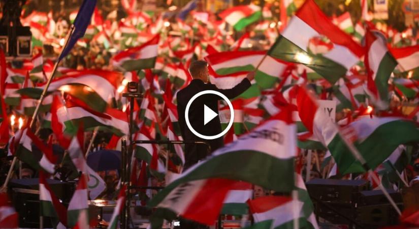 Magyar Péter menetét váratlanul szakította meg egy elképesztő jelenet, ilyen még nem történt Budapesten