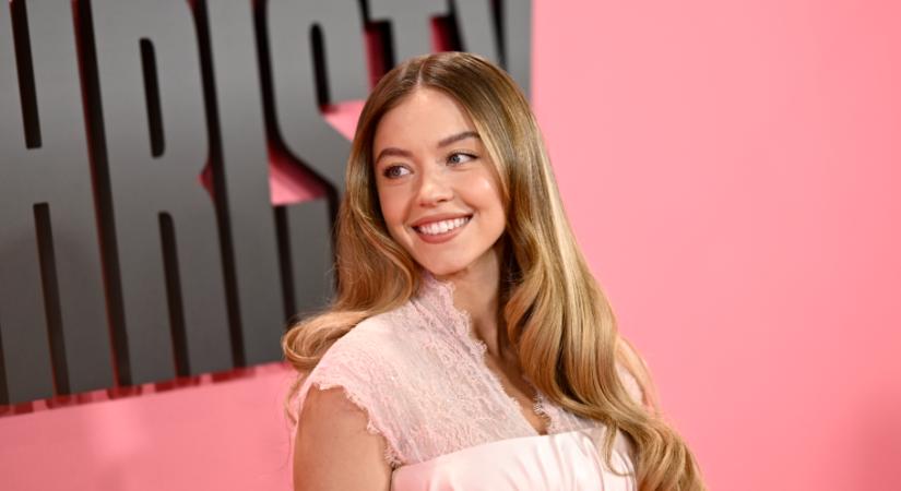 Sydney Sweeney rövid hajjal hódít – merész átalakulásáról beszél most mindenki