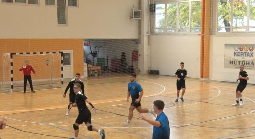 Nem tudták borítani a papírformát a kézisek