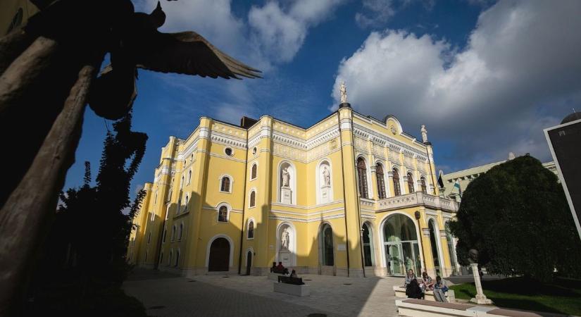 Eldőlt, ki kerülhet a Csokonai Színház élére