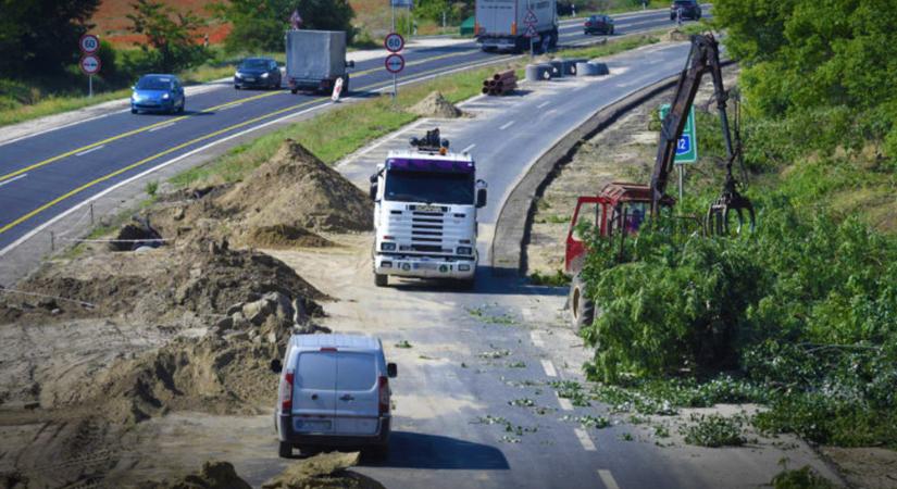 Hétfőn indul a másfél hónapos felújítás az M2-es autóúton, az M0-áson is lezárások lesznek