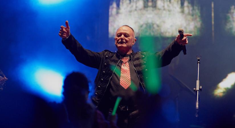 Képviselői lemondás a Nagy Feró-ügyben