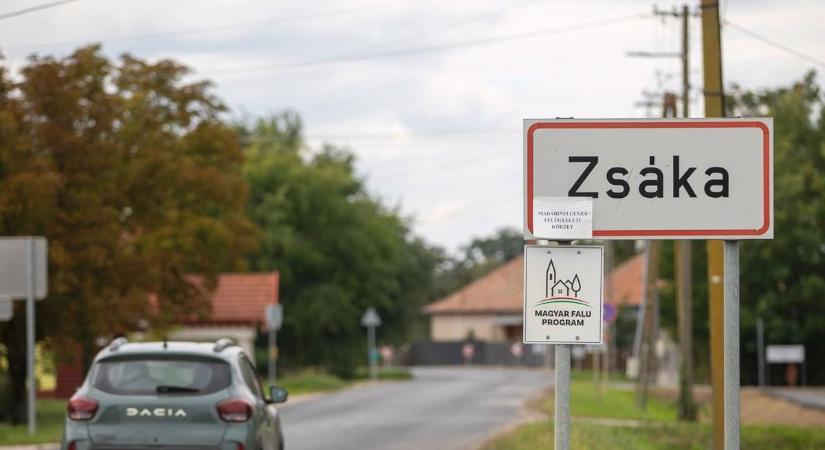 Kaszával próbált elégtételt venni a szomszédján egy férfi Hajdú-Biharban - videóval!