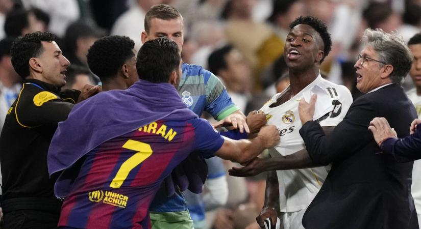 Egy piros és öt sárga lapot osztott ki a játékvezető az El Clásico lefújása után