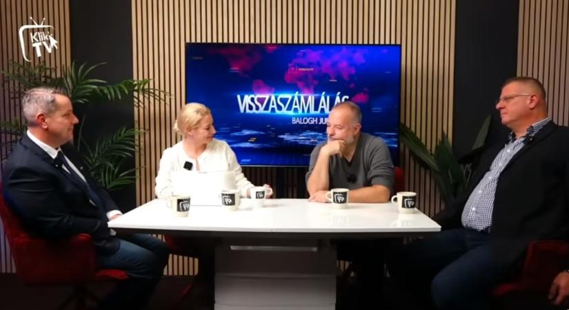 Orbán láthatóan retteg