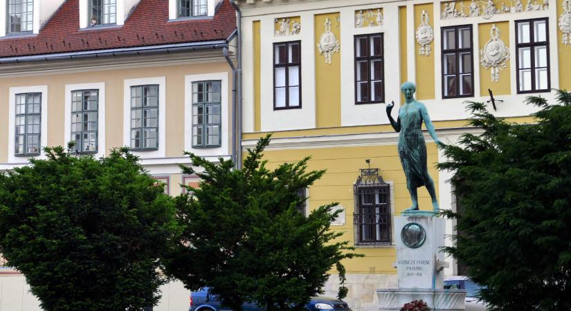 Szegénységben élt a magyar irodalmi élet feje