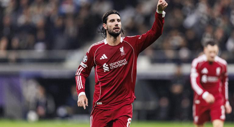 Szoboszlai Dominik a fény a liverpooli éjszakában