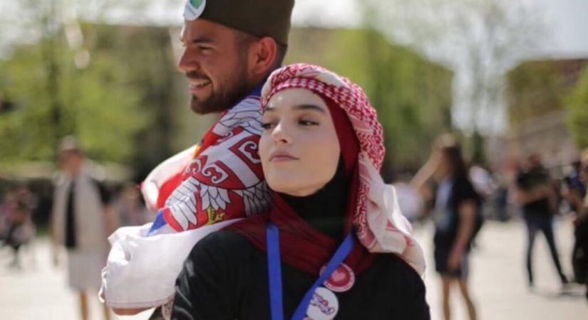„A hatalomnak a legjobban az egyetemisták közötti tolerancia fáj”