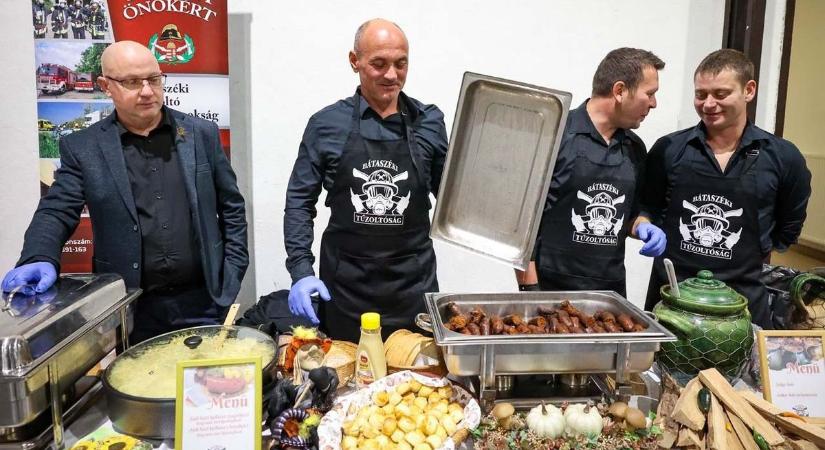 Királyi ínyencségek várták az est vendégeit – Íme a menüsor (képgaléria)