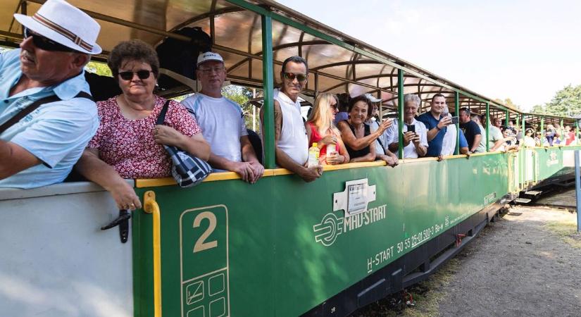 Turisztikai vonzerő vagy múltidézés a Balatonfenyvesi kisvasút?
