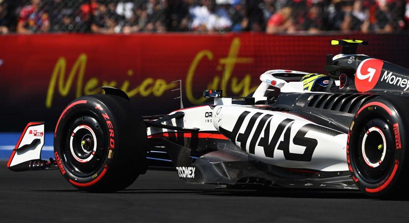 Bearman: „Majd’ összesz*rtam magam, miközben Verstappennel csatáztam!”