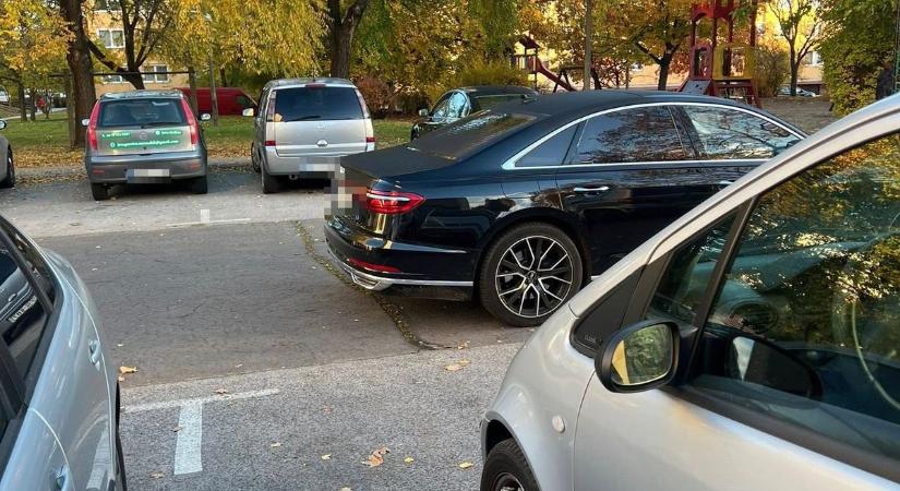 Förtelmes, amit egy audis művelt a nővel Nyíregyházán – fotók is készültek!