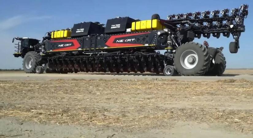 200 hektárt vetettek be egyetlen feltöltéssel, 28 méteres munkaszélességű géppel