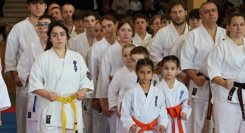 Sikeresen szerepeltek a felvidéki karatékák Muzslán a 27. Szlovák Kyokushin Karate Bajnokságon